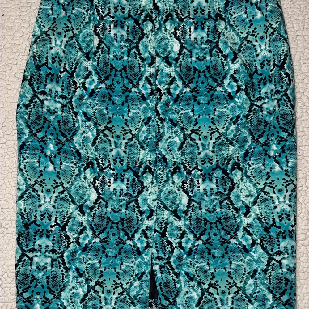 Liz Claiborne Aqua and Black Patterned Pencil Skirt - Picture 4 of 6